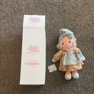 Precious Moments Heart Tag in Cream and Gray